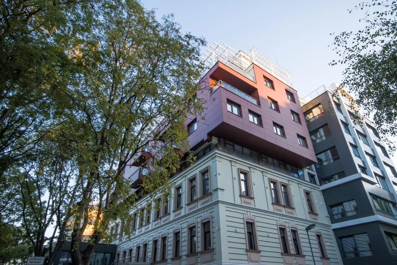 City Apartments Triumph Warna