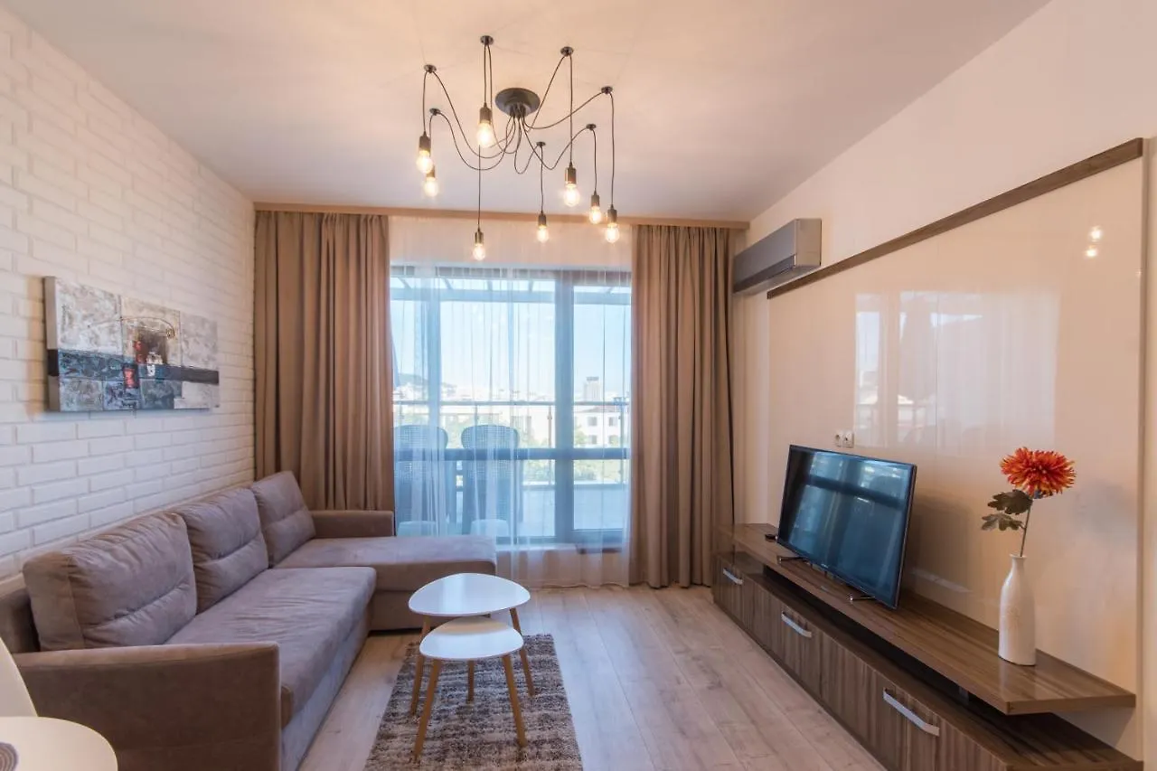 City Apartments Triumph Warna