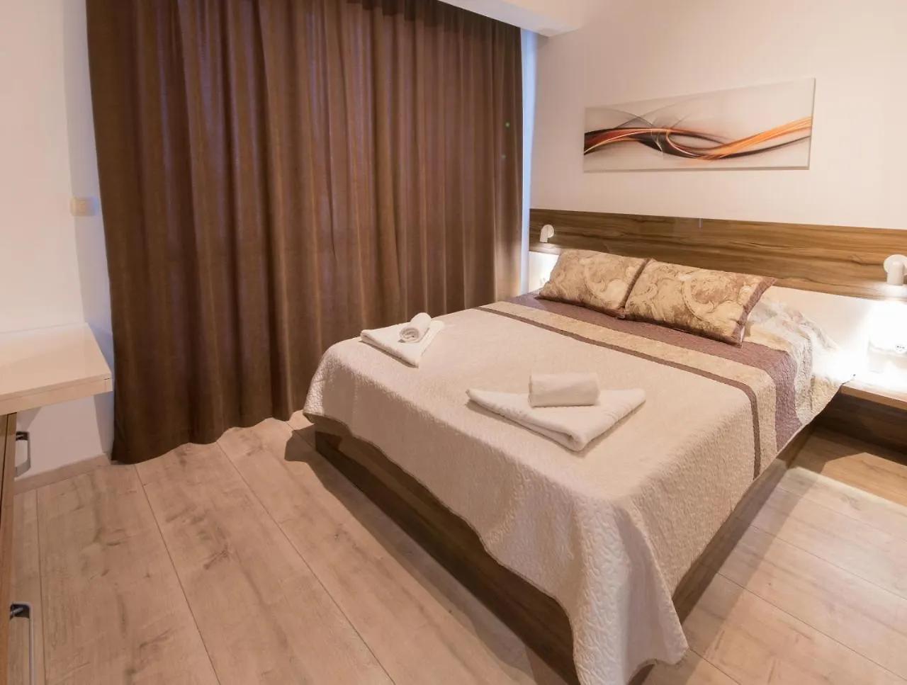 City Apartments Triumph Warna